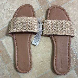 Old Navy Women's Tan Slide Sandals